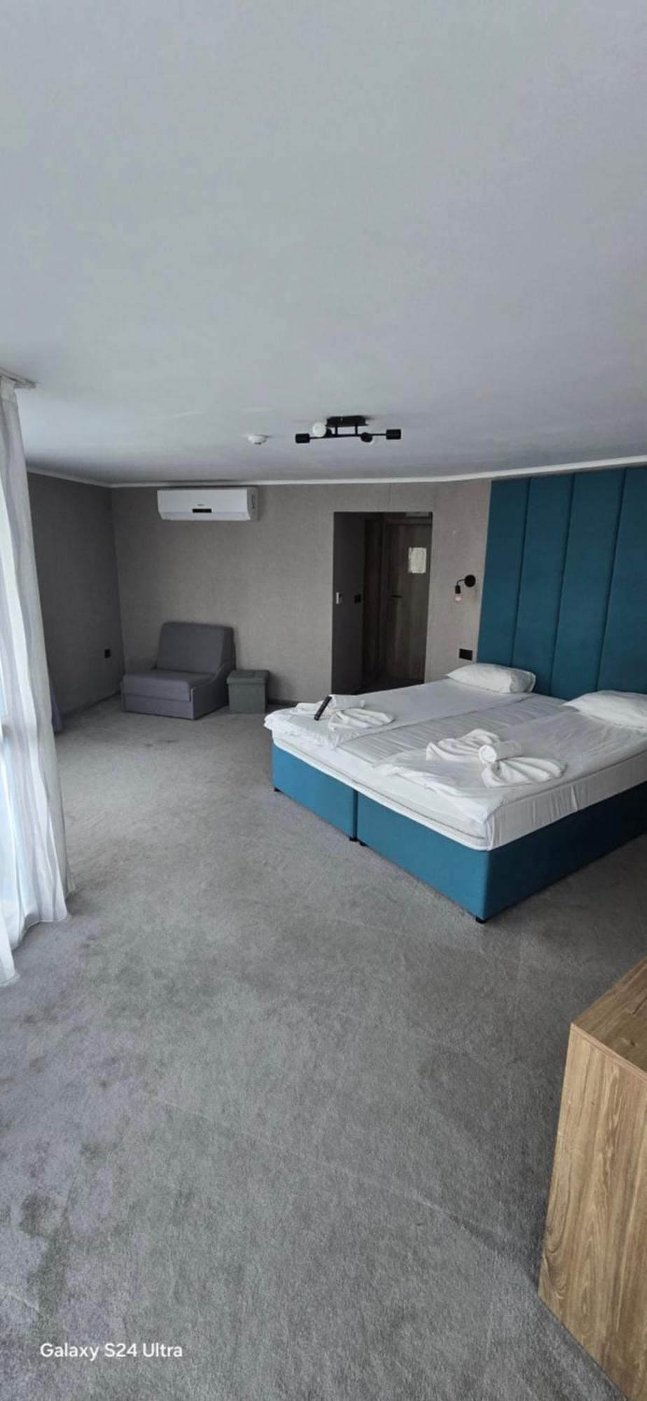 White House Family Zone 3*